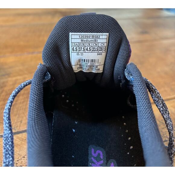 Brooks Divide 4 Purple Navy Womens Hiking Trail Running Shoes Size 6.5‎ EUC